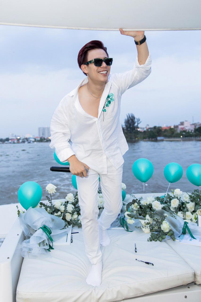 CEO Midu đãi tiệc kín trên du thuyền triệu đô giữa đám cưới trăm tỷ của tình cũ Phan Thành - 6