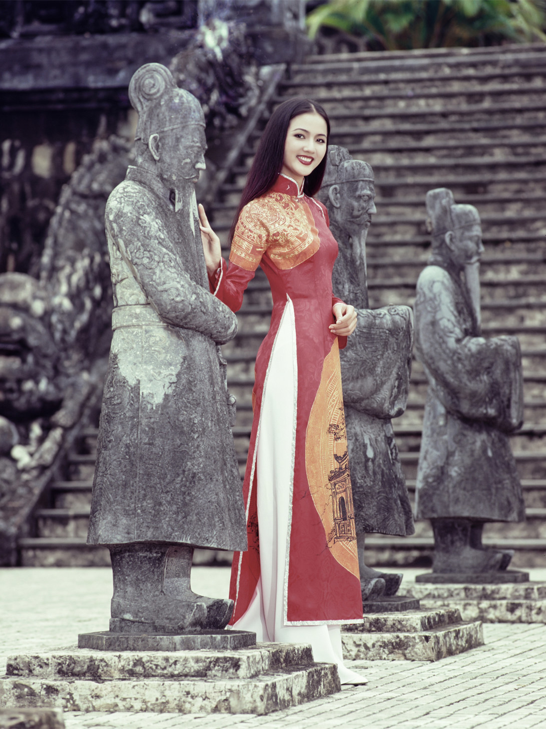 'Gương mặt đẹp nhất' Hoa hậu Việt Nam 1996 Hoàng Mến giờ ra sao?