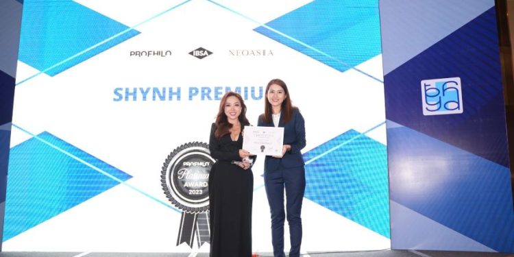 Shynh Premium nhận giải thưởng “Profhilo Platinum Award” tối 21/9